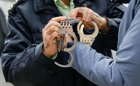 مأمور قلابی در چنگ پلیس مسجدسلیمان