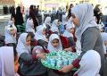 توزیع شیر رایگان در مدارس مناطق کم برخوردار خوزستان