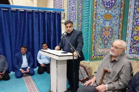 افقی روشن: رویارویی چهره‌به‌چهره پیمان جهانگیری فرماندار مسجدسلیمان، مسئولان و مردم در مساجد.همراه با تصاویر 
