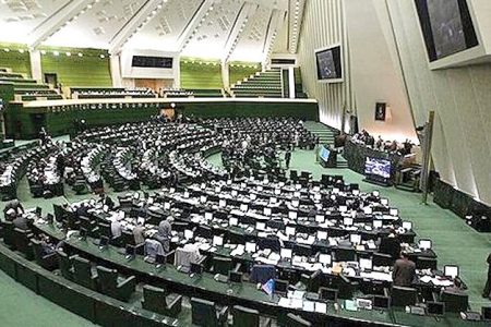 نمایندگان مجلس به خیز دولت برای افزایش قیمت سوخت واکنش نشان دادند؛ بهارستان علیه نرخ سوم بنزین نمایندگان مجلس به خیز دولت برای افزایش قیمت سوخت واکنش نشان دادند؛ بهارستان علیه نرخ سوم بنزین