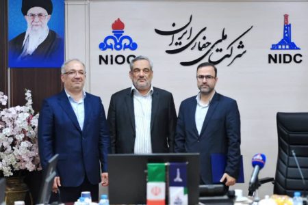 آیین تکریم و معارفه مدیران عامل مناطق نفت‌خیز جنوب و ملی حفاری برگزار شد