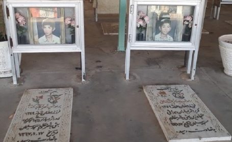 دوبرادر ،یک تولد ،یک شهادت ،وداع همزمان دوقلوهای حیدری گندایی با زمین ✍ویکتوریا دقیقیان دوبرادر ،یک تولد ،یک شهادت ،وداع همزمان دوقلوهای حیدری گندایی با زمین ✍ویکتوریا دقیقیان